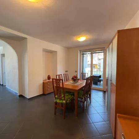 Lägenhet Modern In - Larihome A10